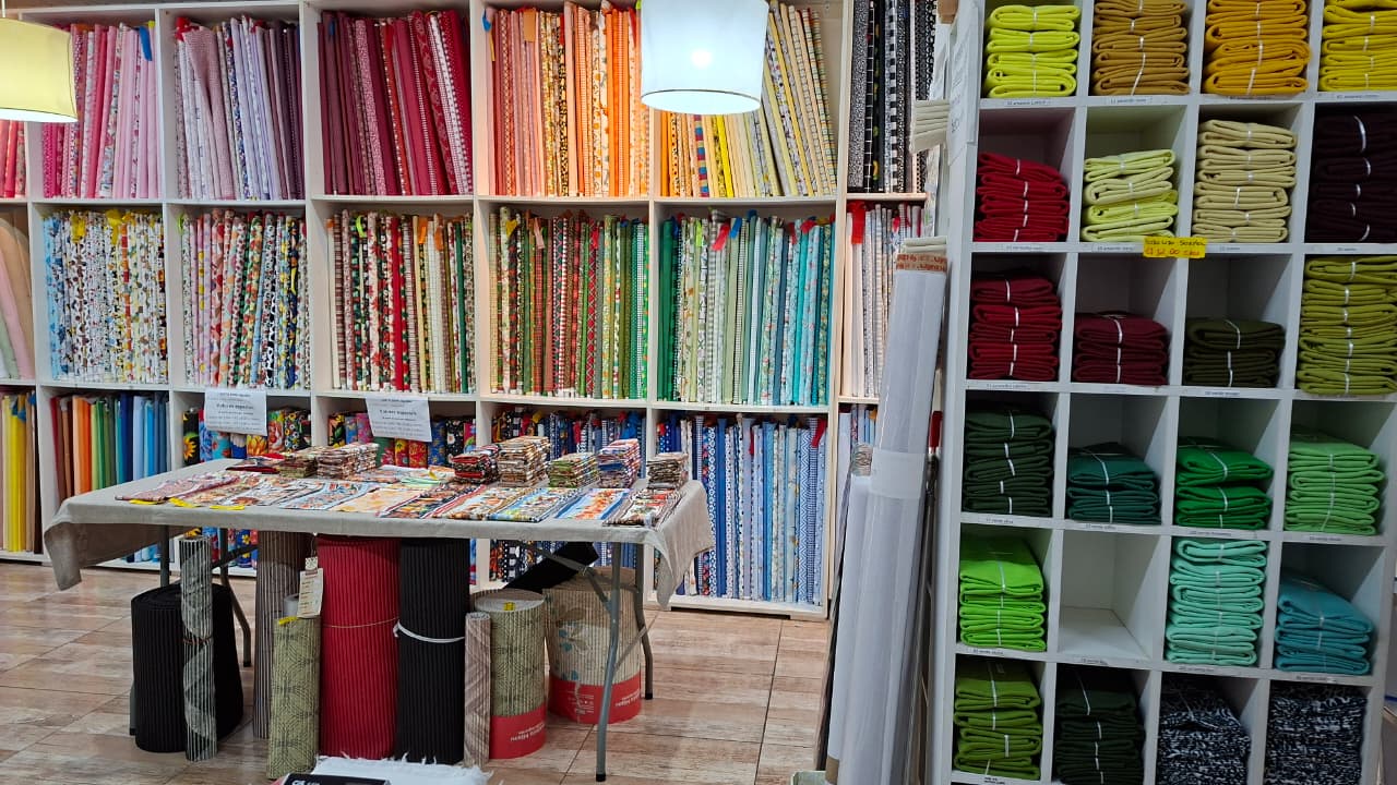 Interior da Loja Rocky Art